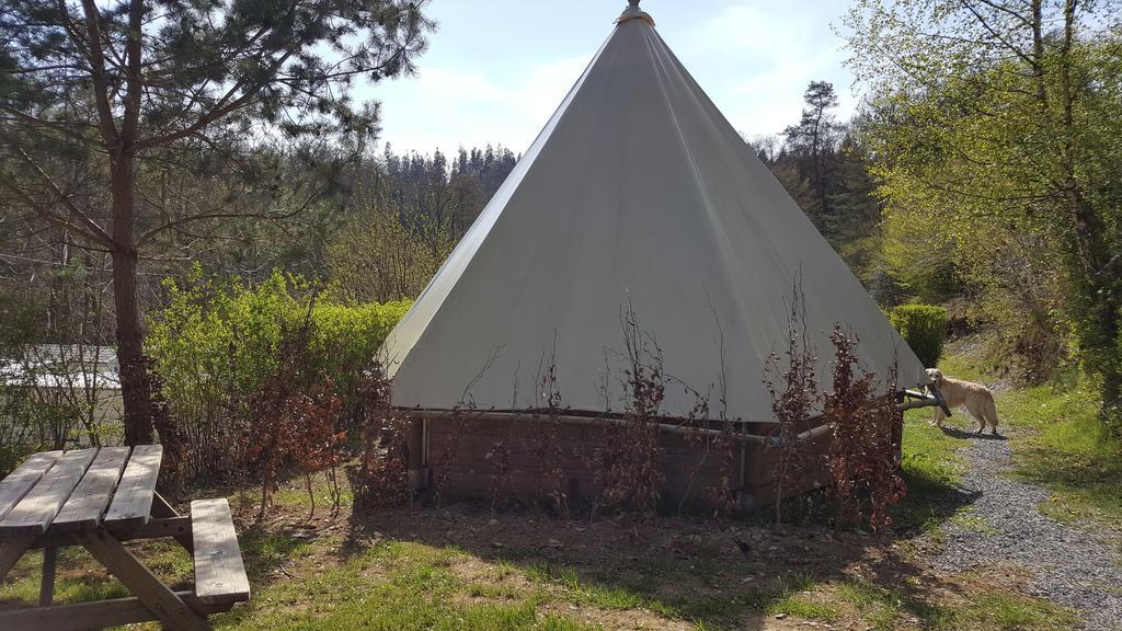 Camping Le Canada-Insolite Chiny Ngoại thất bức ảnh